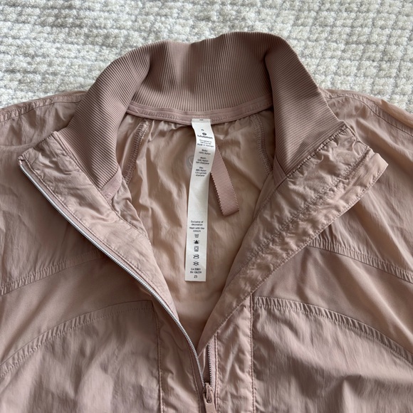 Lululemon lightweight jacket - Picture 2 of 4